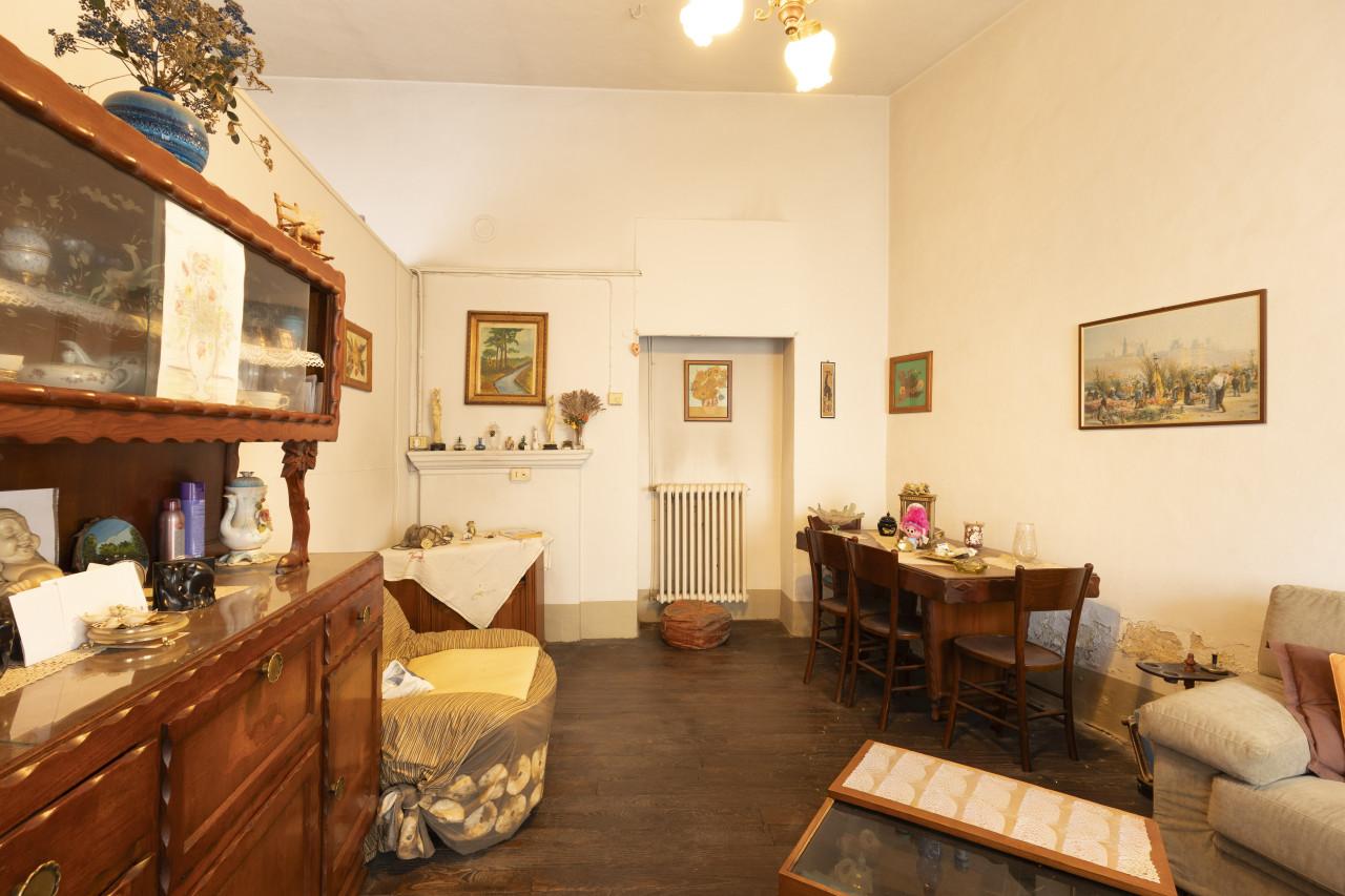Casa indipendente in Piazza Ubertalli,9, Brusnengo