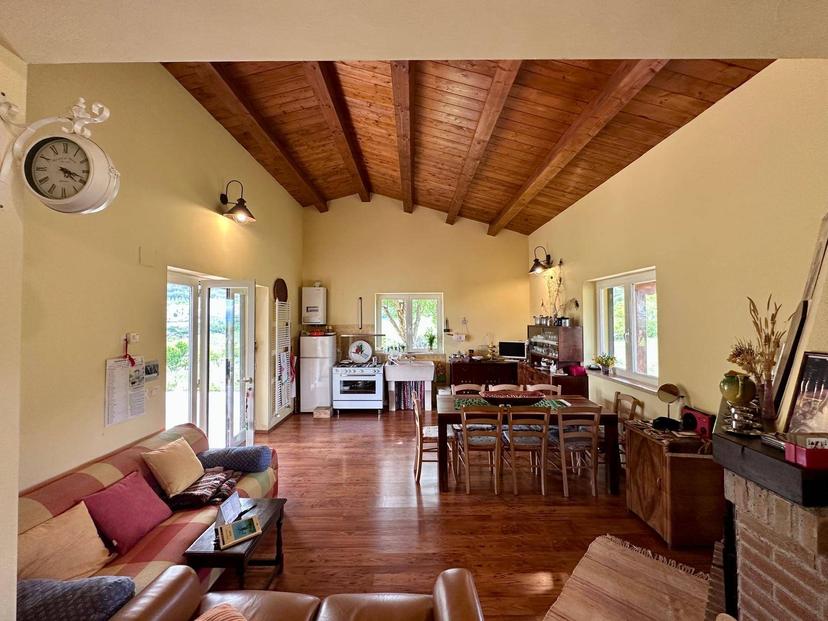Casa indipendente in Via Villa Nuova Snc, Carapelle Calvisio — foto 3 di 5