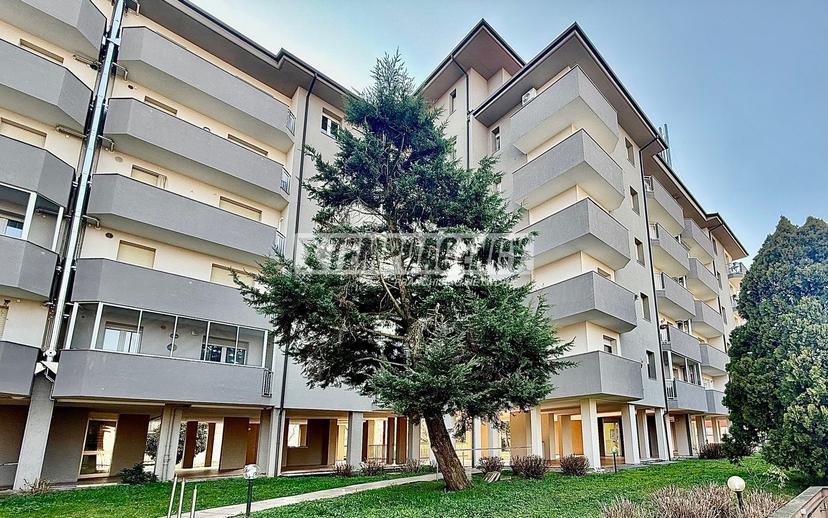 Trilocale in Viale Campania, Rozzano