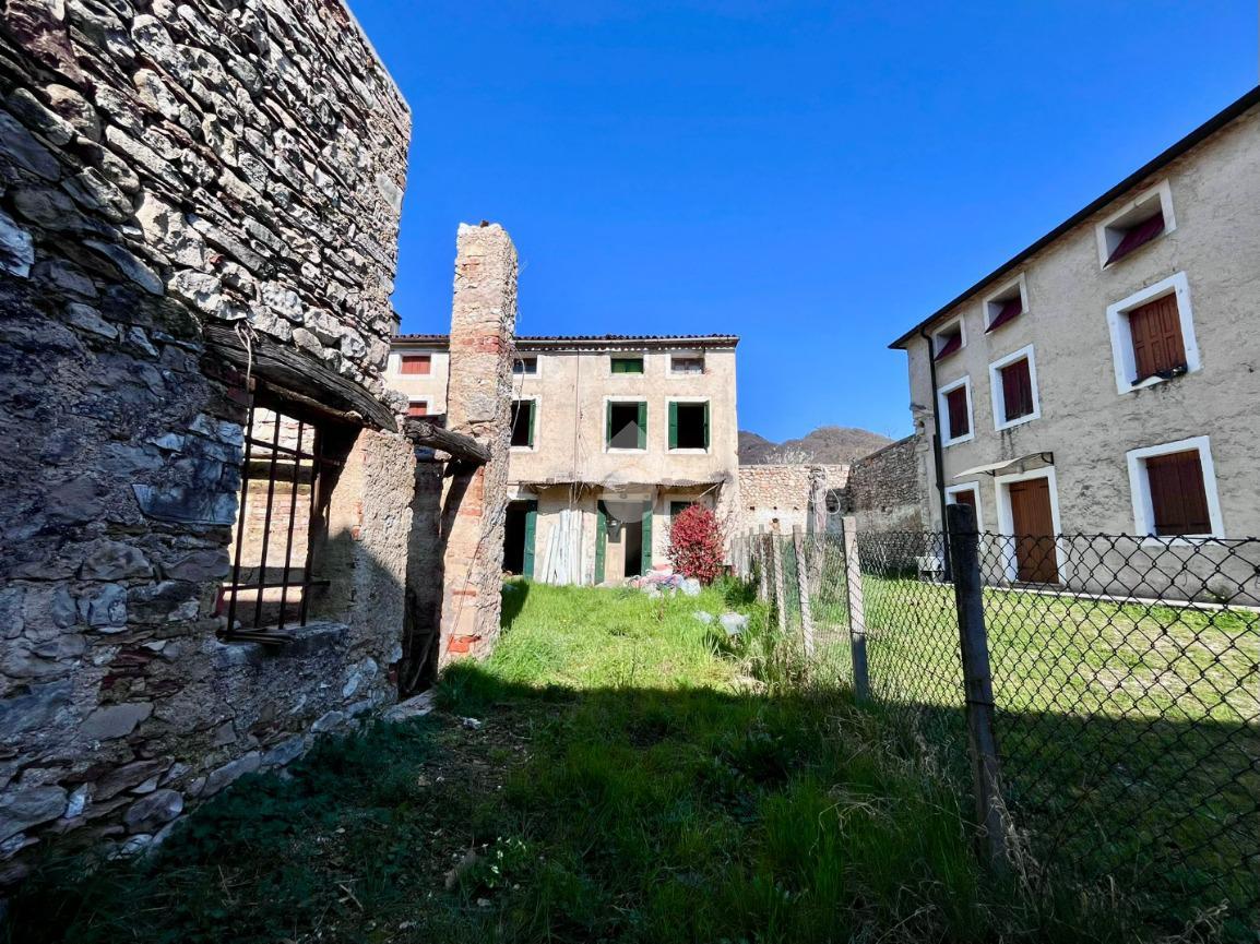 Rustico in Via Monte Valderoa 42, Alano di Piave