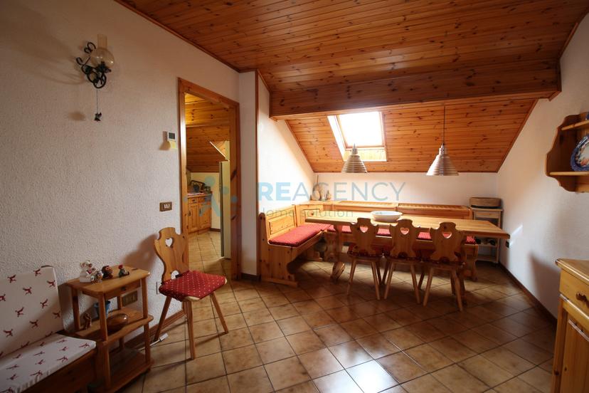 Quadrilocale in Viale dei Finanzieri 19, Tonezza del Cimone — foto 2 di 5