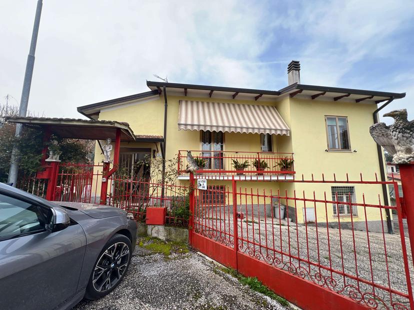 Casa indipendente, Spoleto — foto 2 di 5