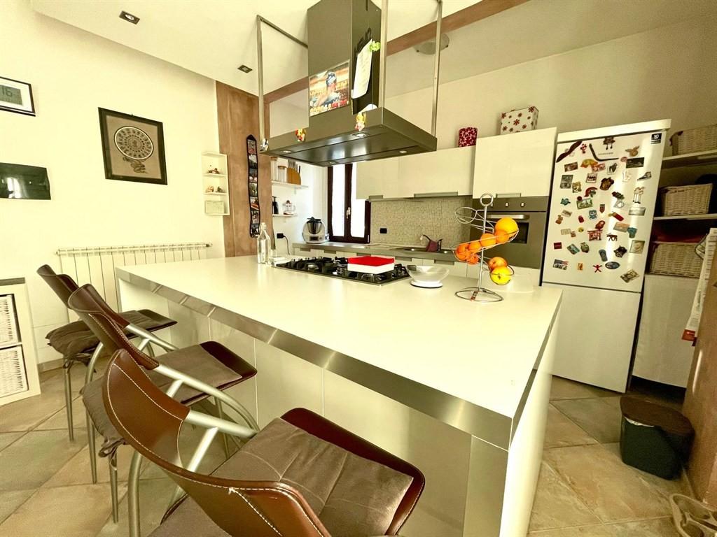 Trilocale in Via del Fontanone, Azzate
