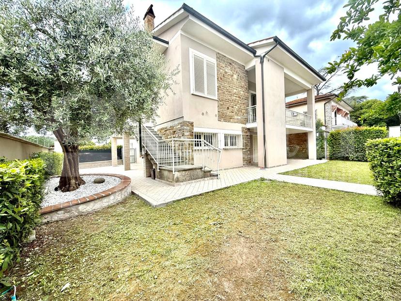 Terratetto unifamiliare, Fucecchio — foto 3 di 5