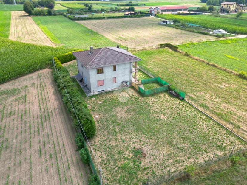 Villa in Via Eugenio Montale 21, Vedano Olona — foto 4 di 5