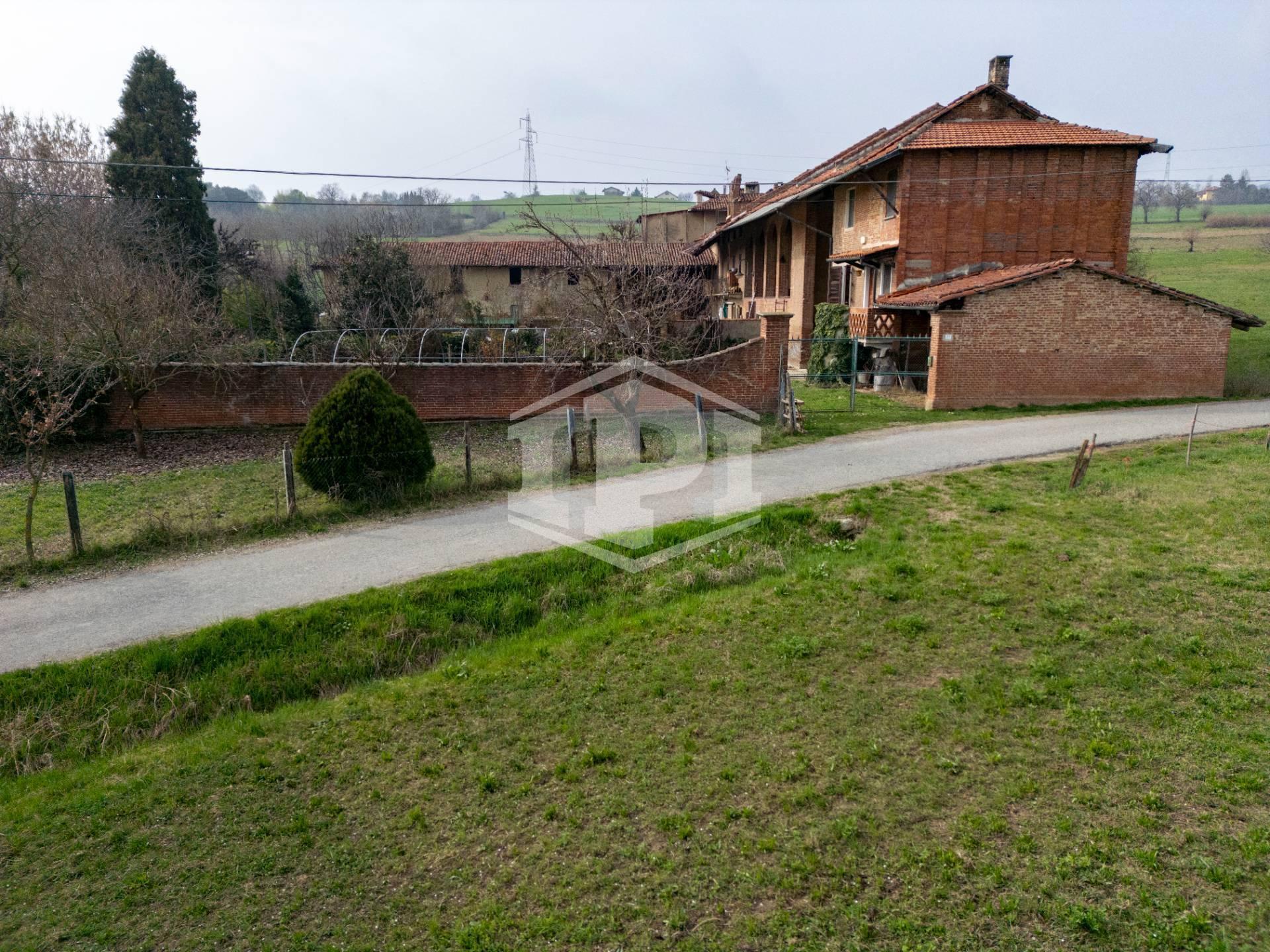 Rustico in Strada della Moglia 27, Chieri