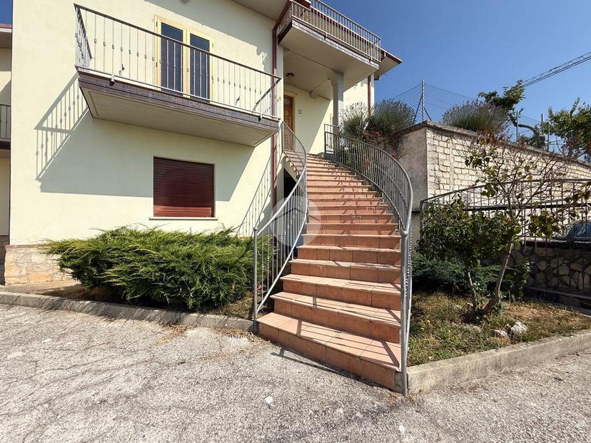 Villa in Piazza Aia Nuova 6, Scoppito — foto 2 di 5