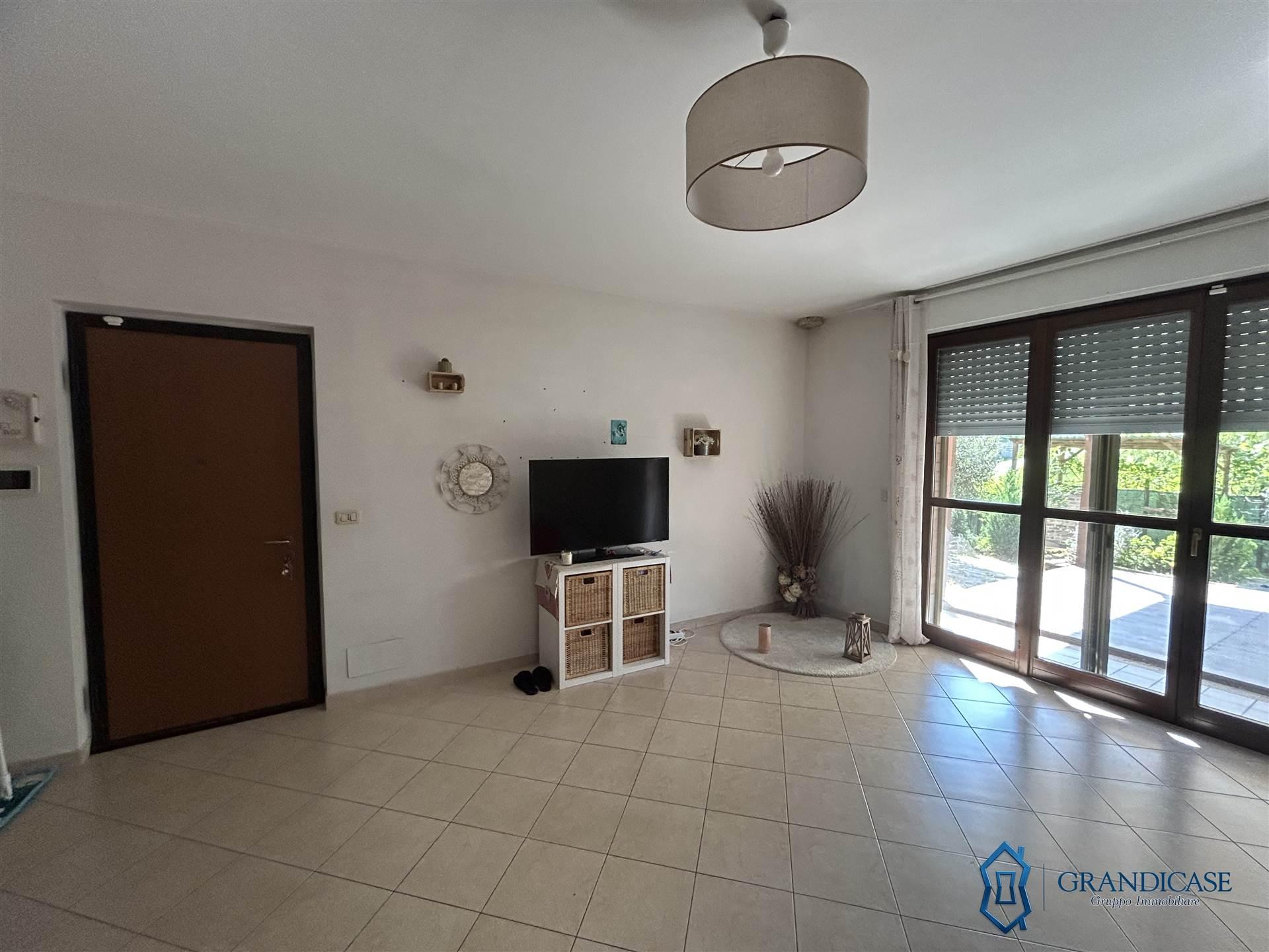 Villa a schiera in Strada del Valasso, Lauriano