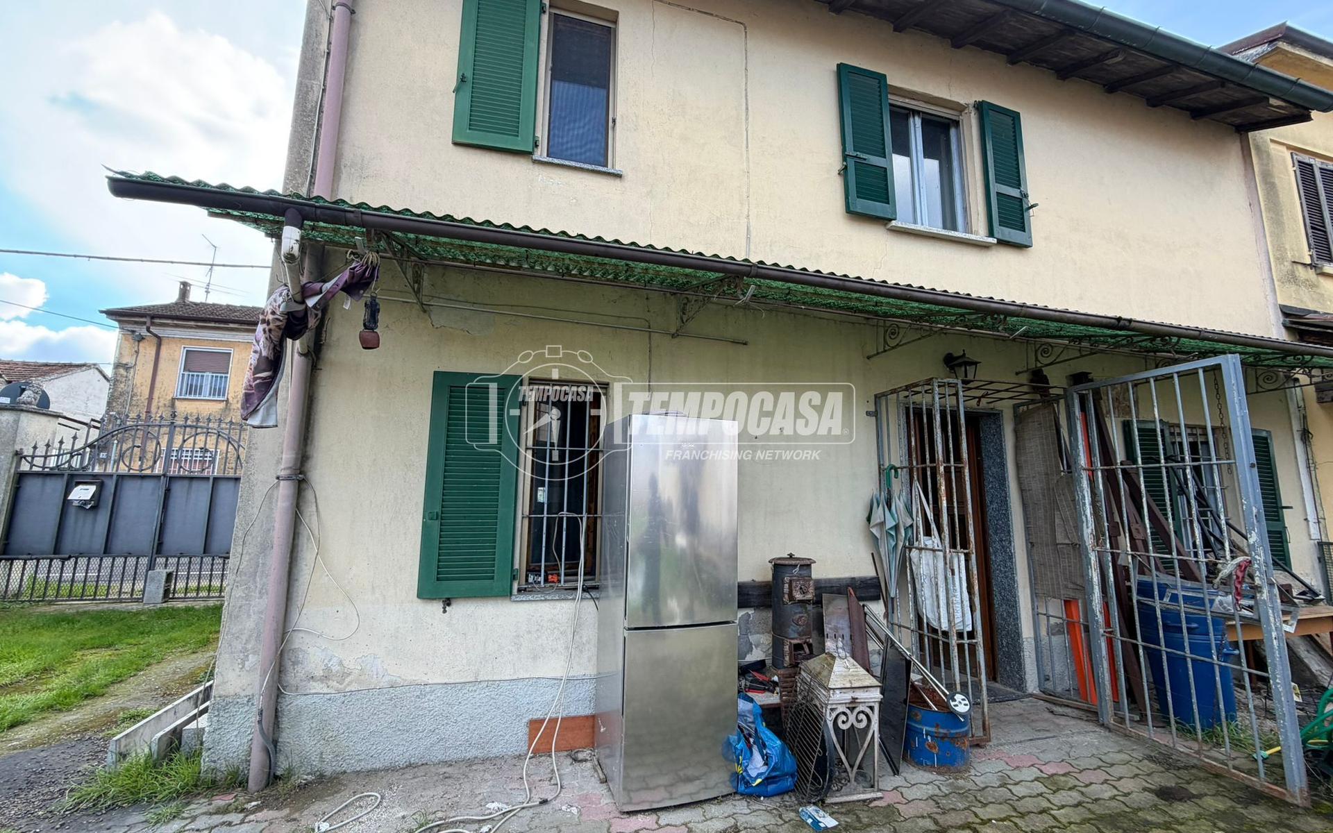 Casa indipendente in Via Cantoni 43, Gropello Cairoli