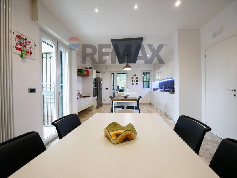Villa in Strada Statale 16 Km 788+400, Giovinazzo — foto 4 di 5
