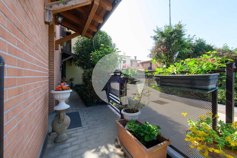Villa a schiera in Via Renato Marmiroli 23, Reggio nell'Emilia