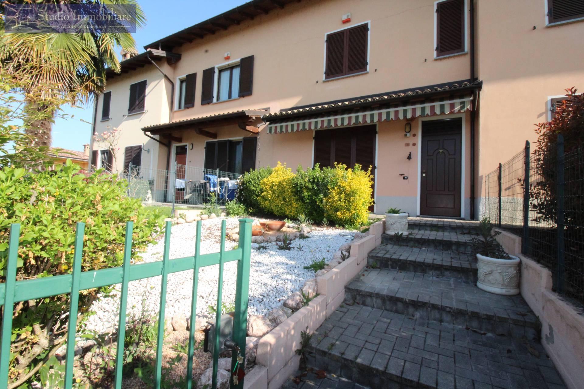 Villa a schiera in Via I Maggio 22, Pinarolo Po