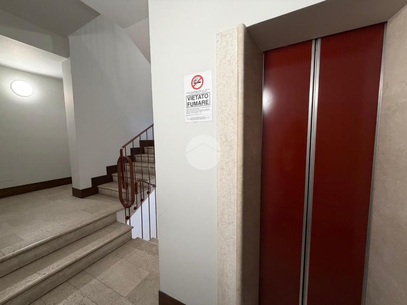 Bilocale in Via Sant'Angela Merici 18, Desenzano del Garda — foto 4 di 5
