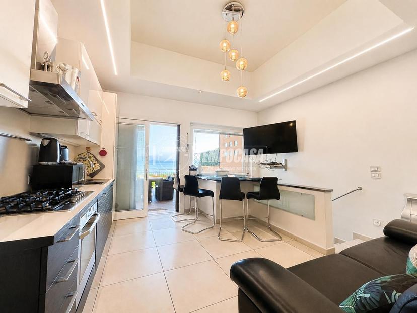 Trilocale in Via Miralago, Peschiera del Garda — foto 2 di 5