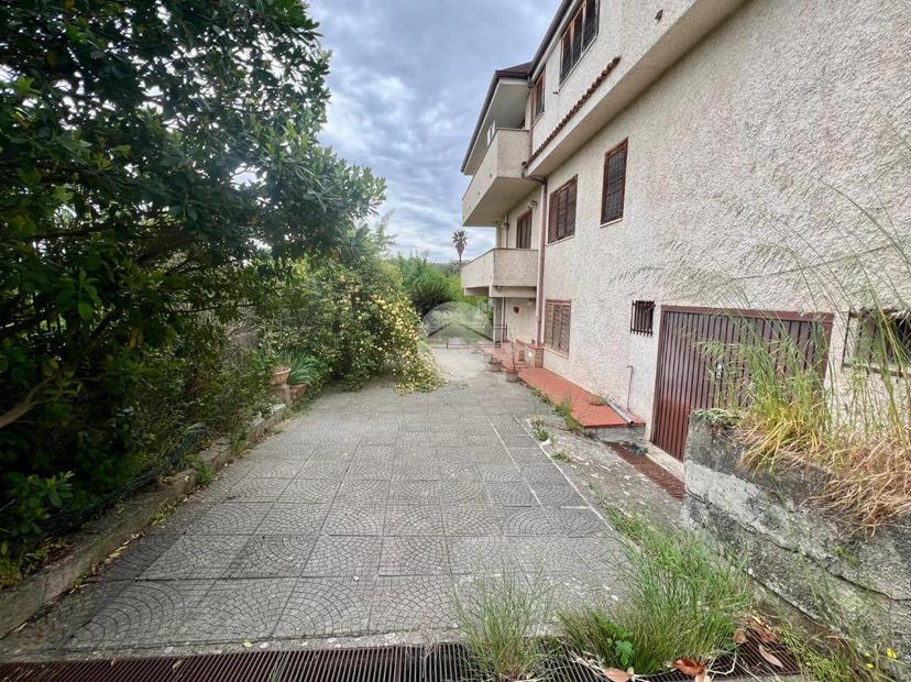 Quadrilocale in Via Scavello 11, Mendicino — foto 2 di 5