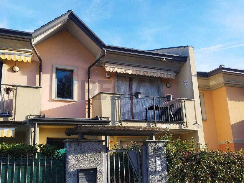 Trilocale, Laveno-Mombello