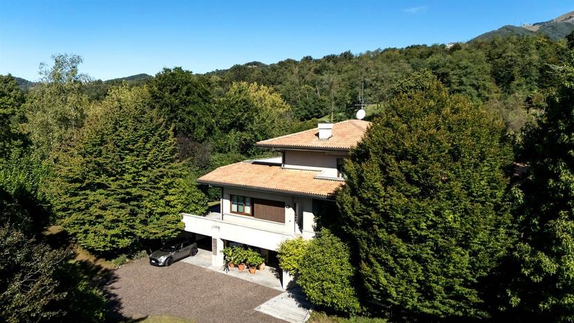 Villa in Via Don Lorenzo Riva, Palazzago — foto 2 di 5