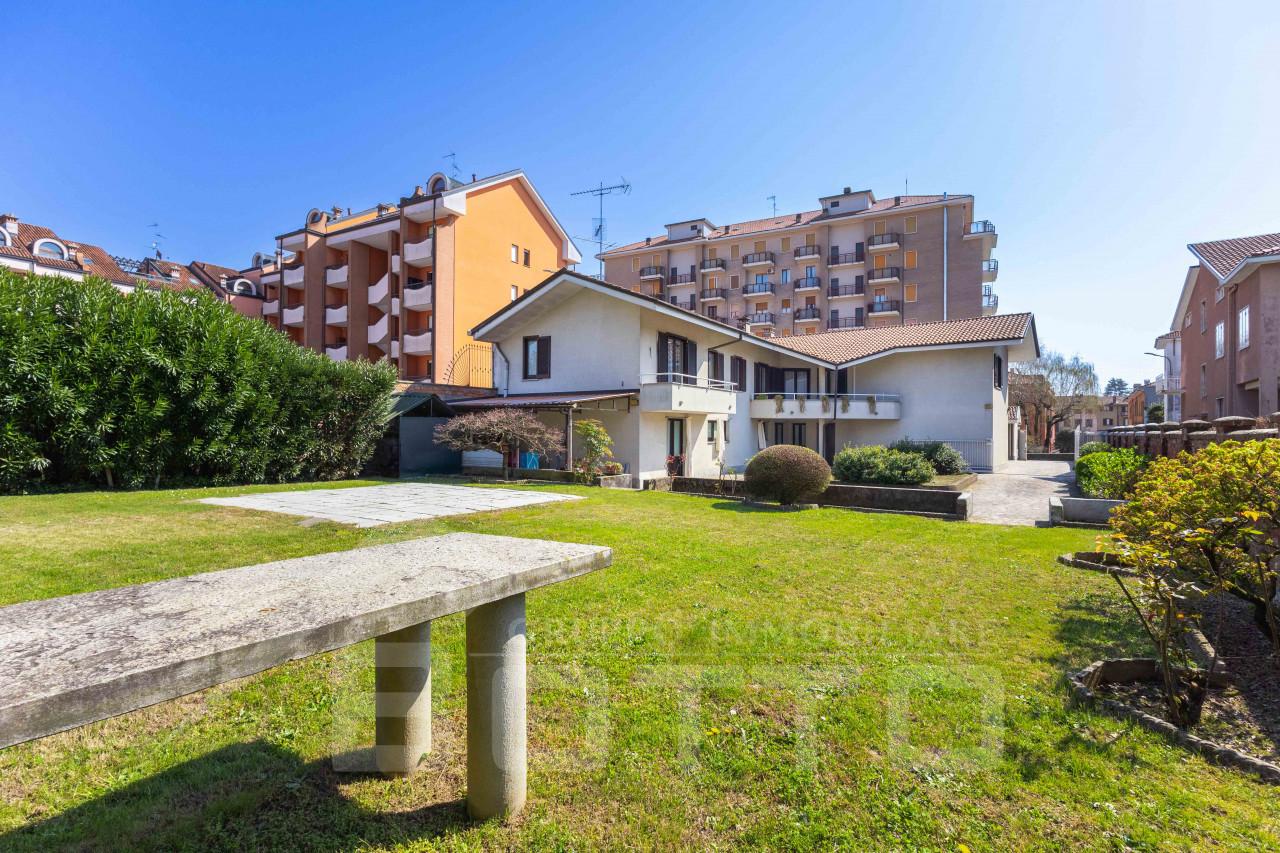 Villa in Via Tevere N.11, Oleggio