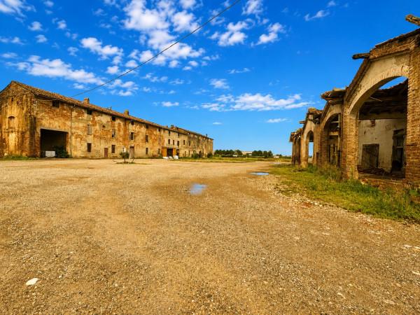 Cascina in Via Vittorio Alfieri, Piacenza — foto 4 di 5