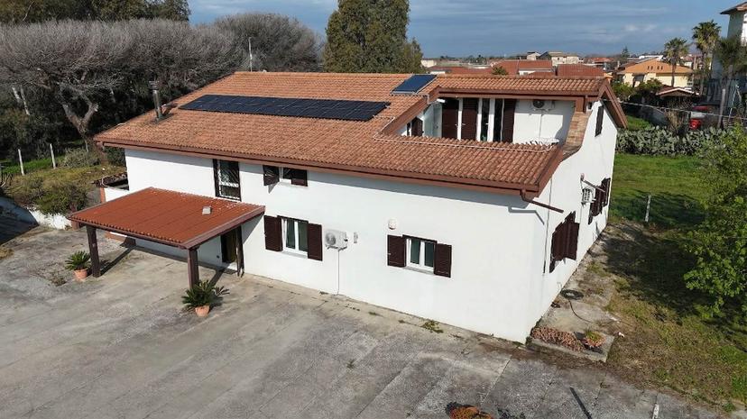 Villa in Via Lungo Argine, Castel Volturno — foto 4 di 5