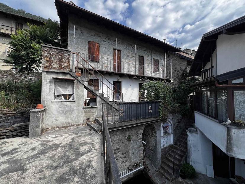 Rustico in Via Verazzi, Caprezzo
