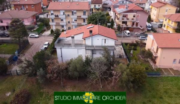 Villa bifamiliare in Via G. Faini, Santarcangelo di Romagna — foto 3 di 4