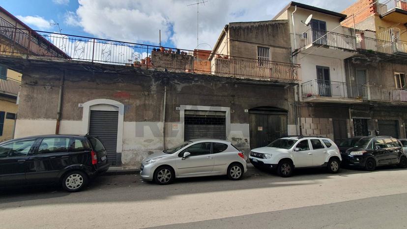 Casa indipendente in Via Canonico Renna 50, Paternò — foto 3 di 5