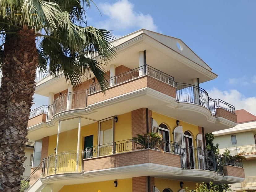 Trilocale in Romagna 12, Grottammare
