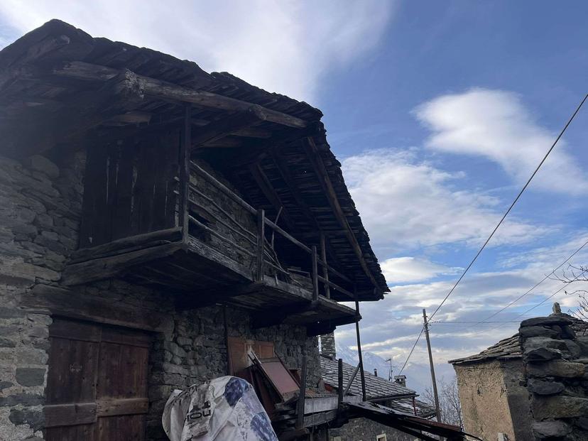 Rustico in Frazione Salirod, Saint-Vincent — foto 3 di 5