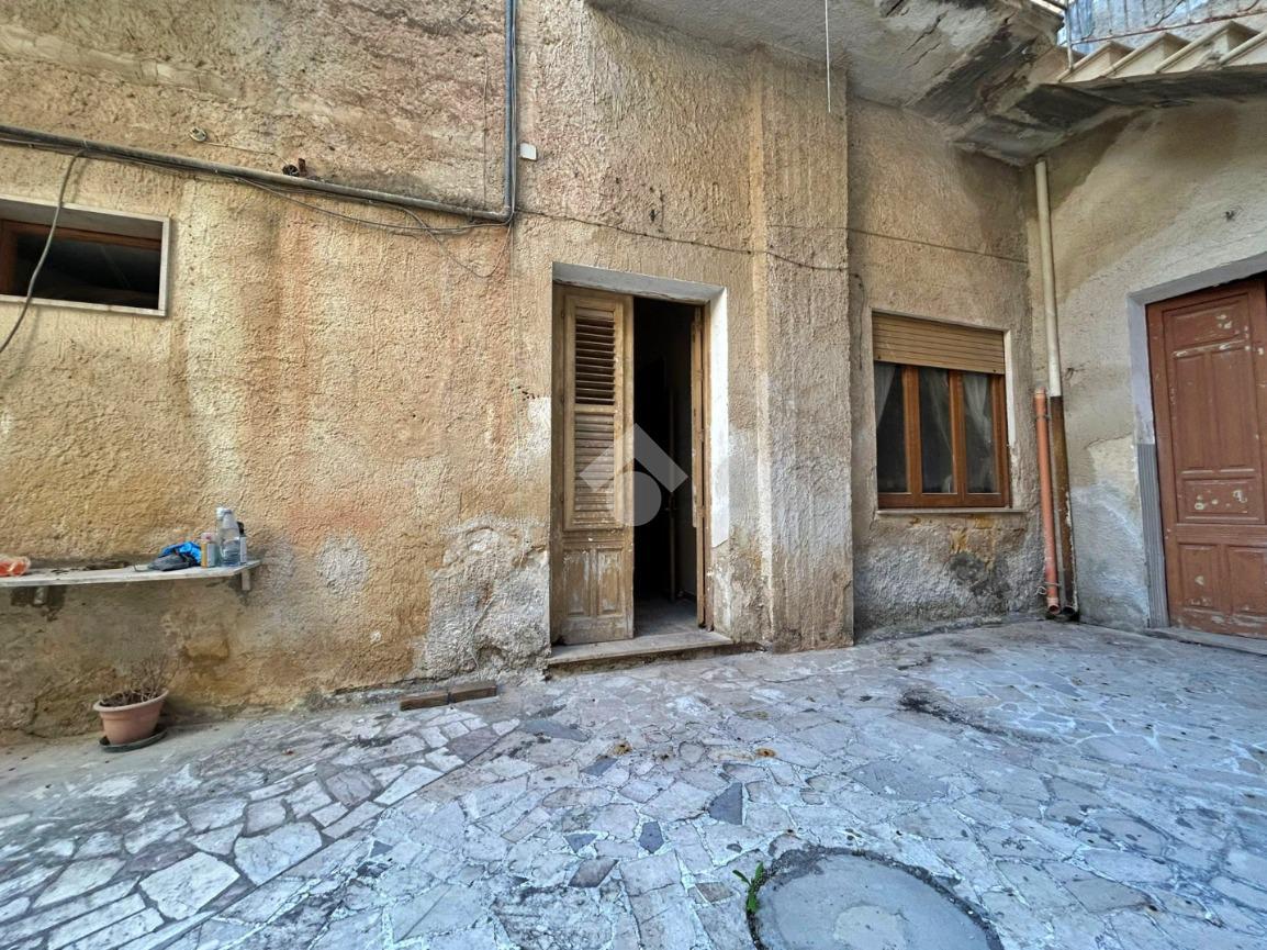 Quadrilocale in Via Pier Santi Mattarella 42, Mazara del Vallo