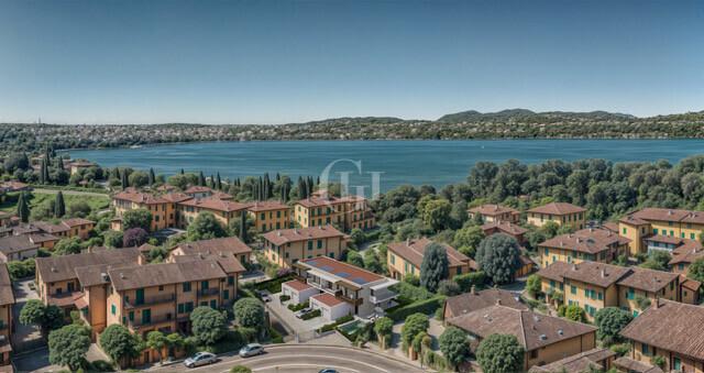 Mansarda, Desenzano del Garda — foto 3 di 5