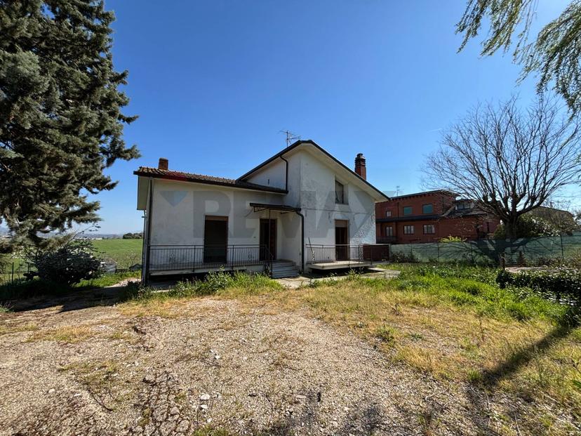 Casa indipendente in Via Tre Torri, Calvi — foto 3 di 5