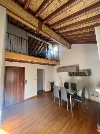 Appartamento in Via Mascherella, Modena