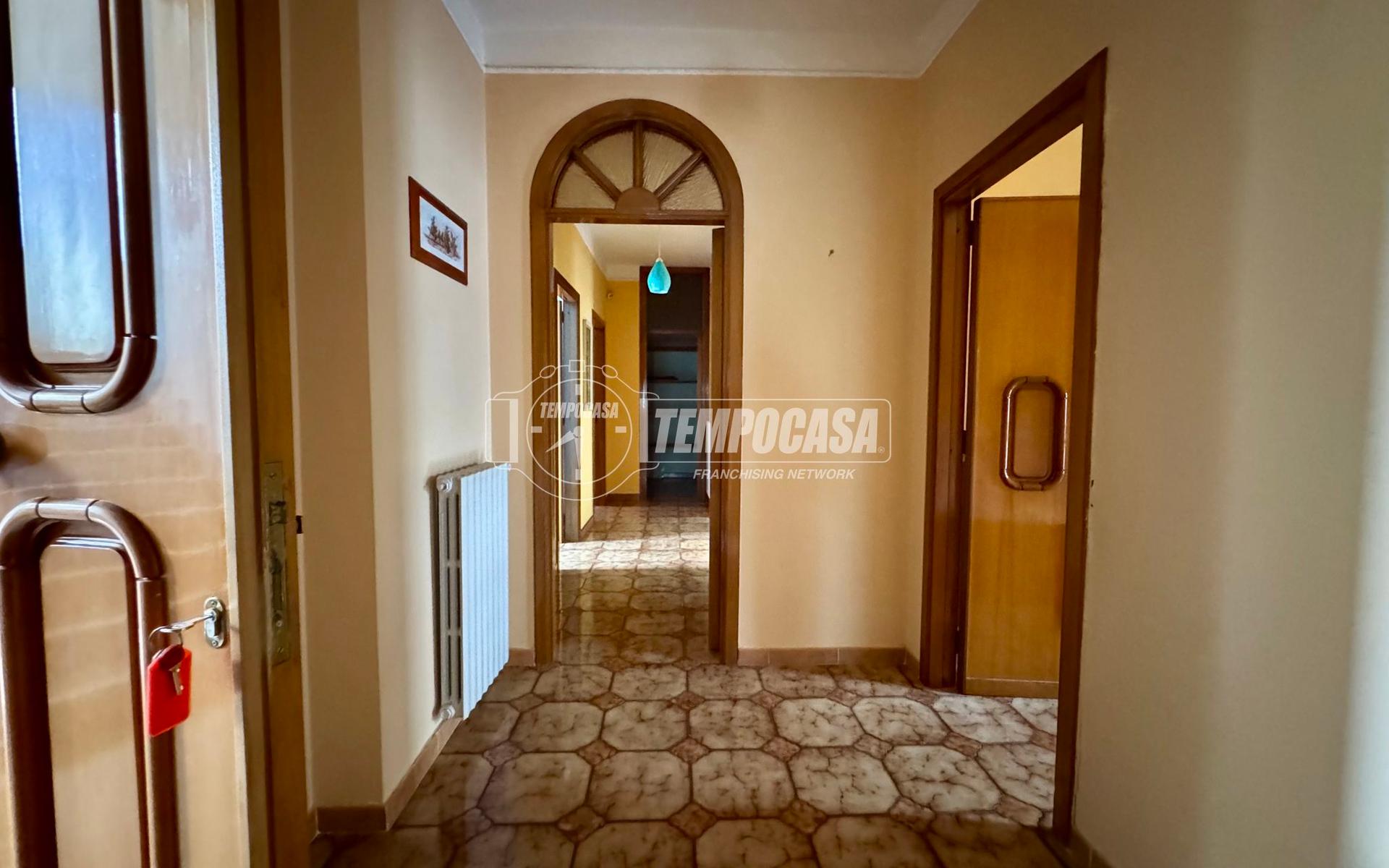 Appartamento in Via Alberto Altieri, Castel Morrone