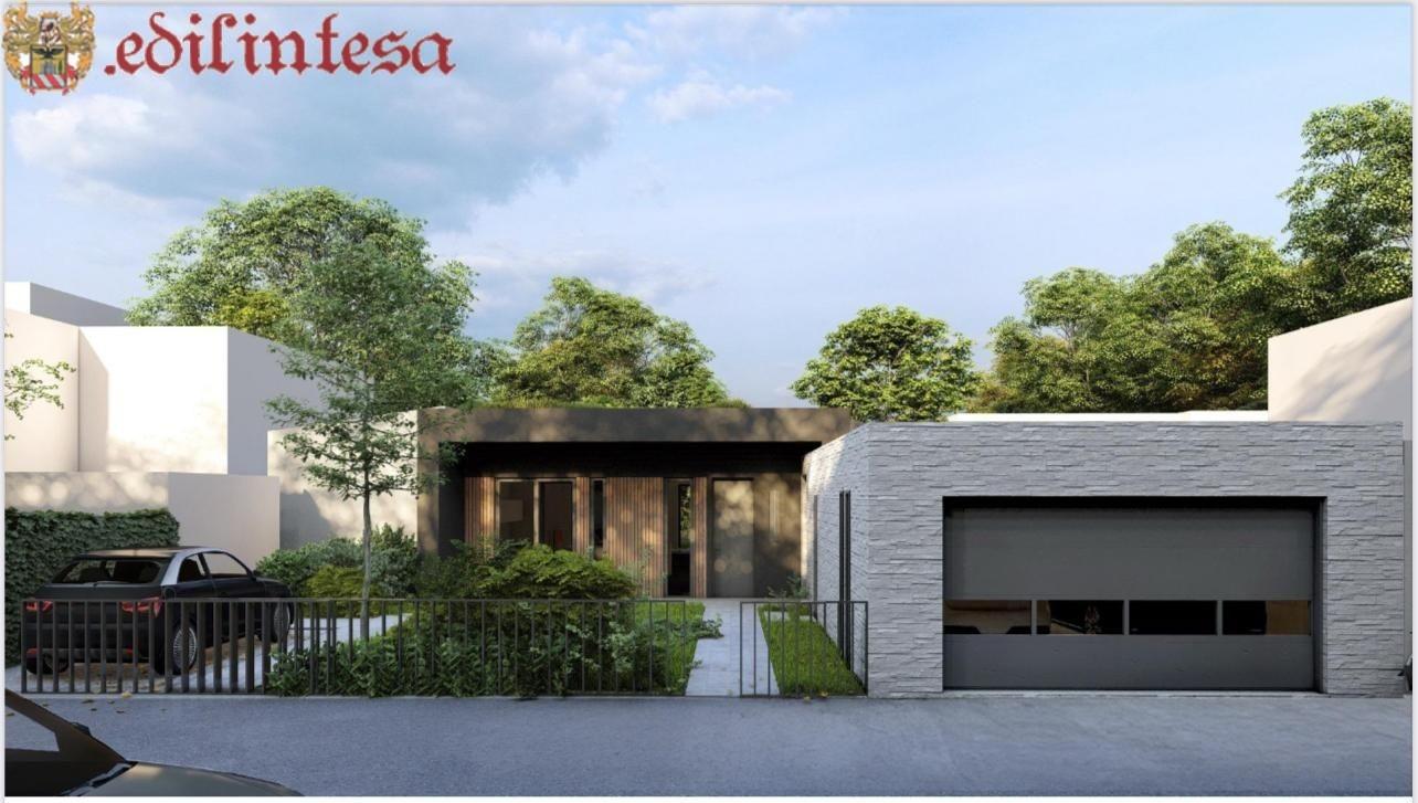 Villa in Via Viotti, Monza