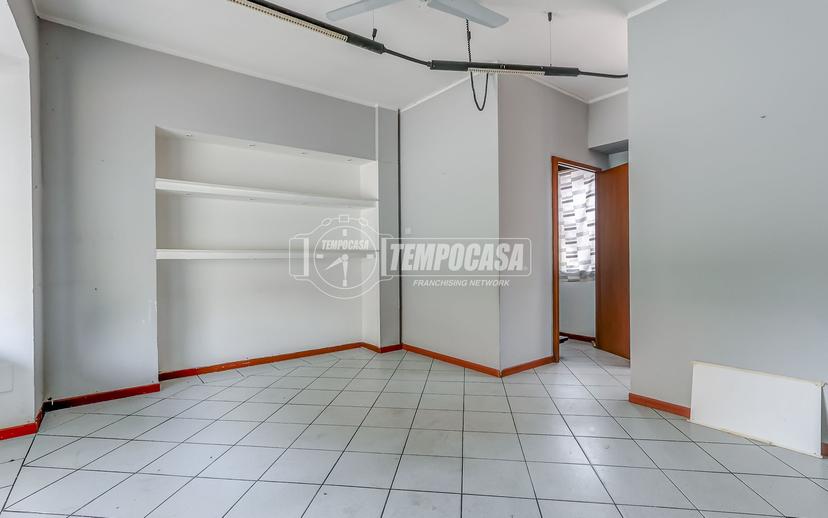 Casa indipendente in Via Maggiora, Borgomanero — foto 2 di 5