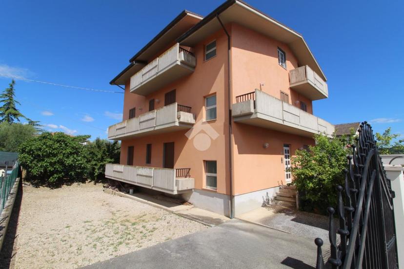 Villa in Via Piemonte 4, Castellalto — foto 2 di 5