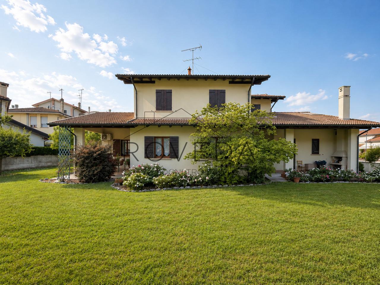 Casa indipendente in Via Fratelli Cervi, Casier