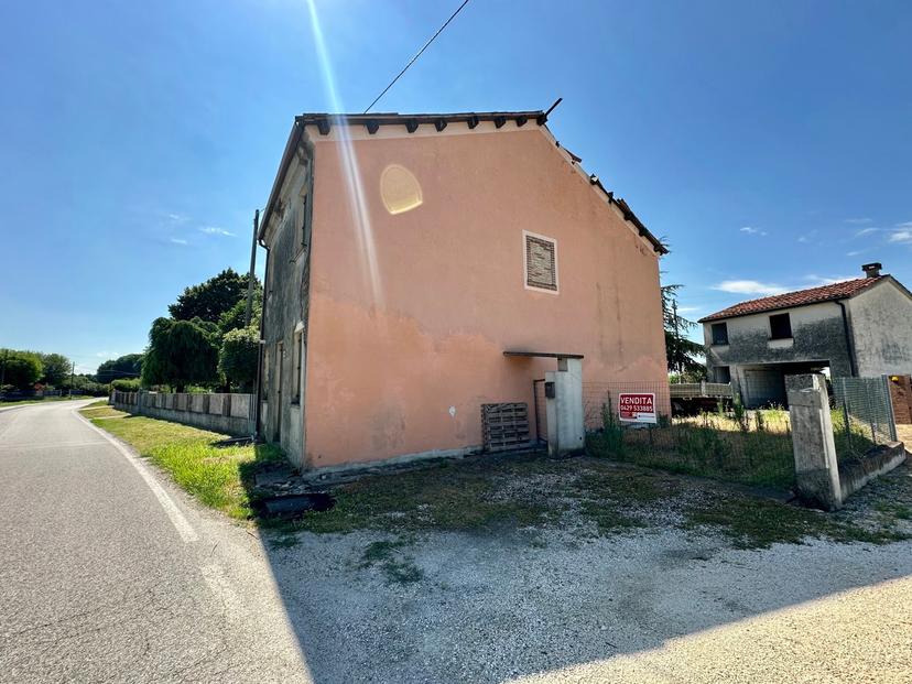 Casa indipendente in Via Arzarello Snc, Borgo Veneto — foto 5 di 5