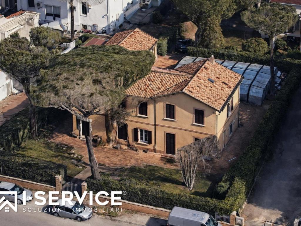 Villa unifamiliare in Viale De Amicis 65, Cesenatico