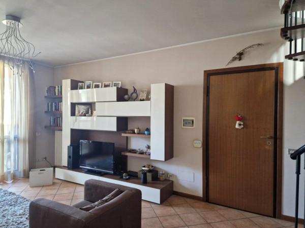 Trilocale in Via Ada Negri 10, Tavazzano con Villavesco — foto 4 di 5