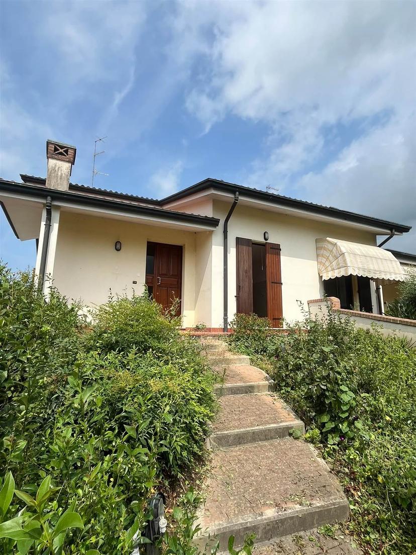 Casa indipendente, Gonzaga — foto 4 di 5