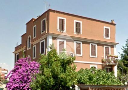 Trilocale in Via Enrico Pestalozzi 16, Roma
