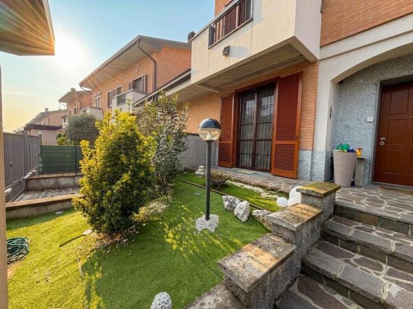 Villa a schiera in Via Padri Ladie' 27, Casaletto Lodigiano — foto 3 di 5