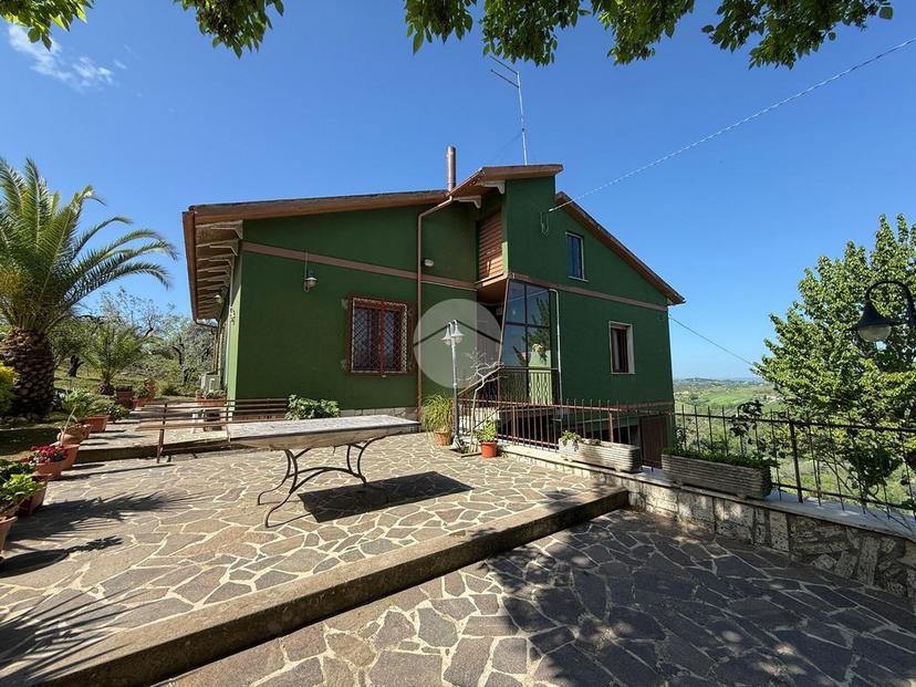 Casa indipendente in Via Collemario 2, Montebuono — foto 3 di 5