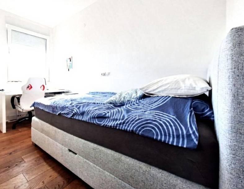 Trilocale in Via Benigno Crespi, Milano