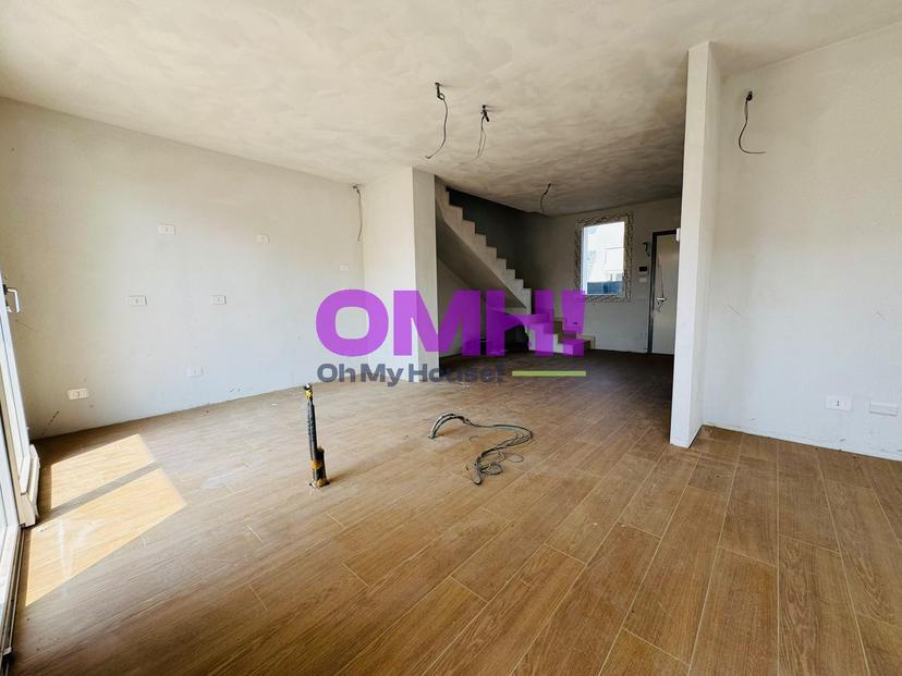 Villa a schiera in Via Nava 30, Gorla Minore — foto 3 di 5