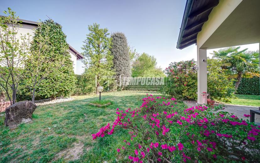Villa in Via Aspesi Gaetano, Samarate — foto 4 di 5
