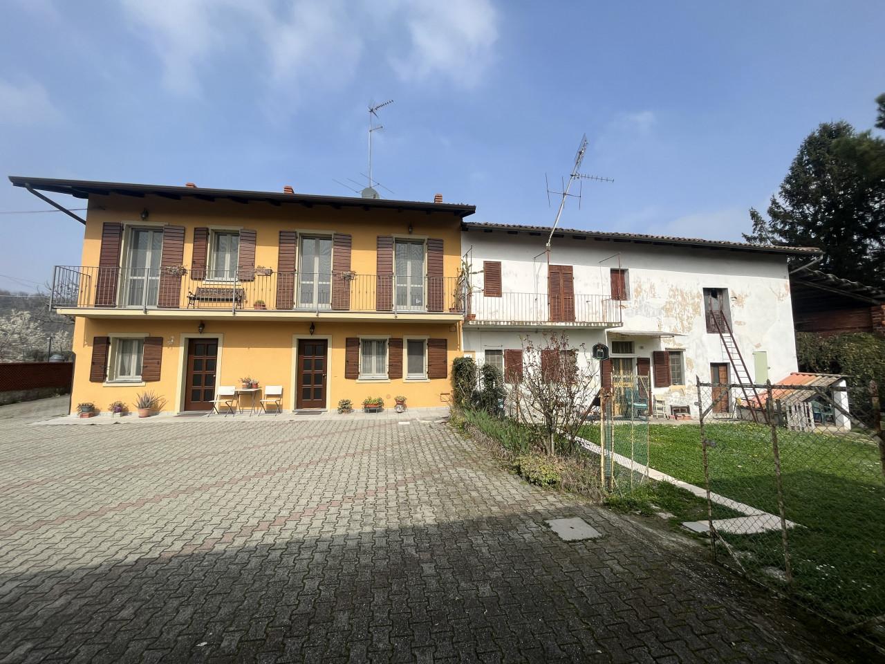 Casale in Via Casalino 37, Camino