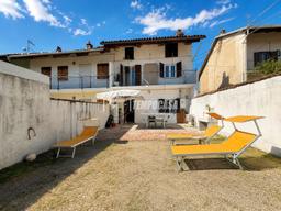Casa indipendente in Via Fossali, Moncrivello
